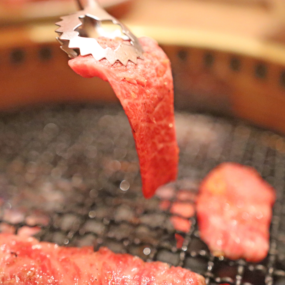 老舗からラム肉専門店まで。当ホテルから徒歩10分、焼肉激戦区・川崎の名店3選